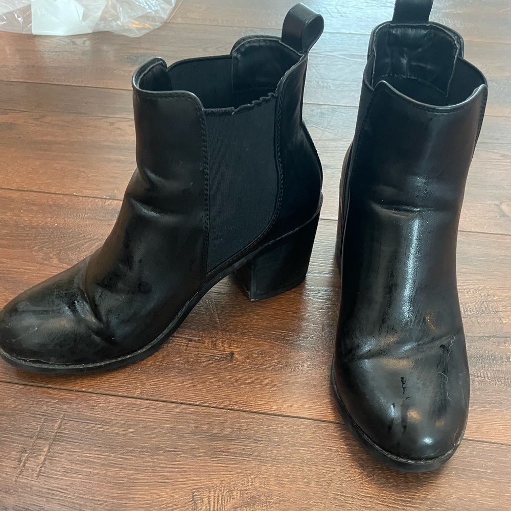Black womens heeled booties